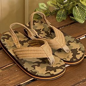 Toddler Henry Camo Flip Flop Sandals - Cat & Jack